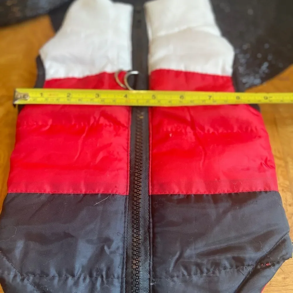 DOGGIE PUFFER Best w Leash clip and zip!
